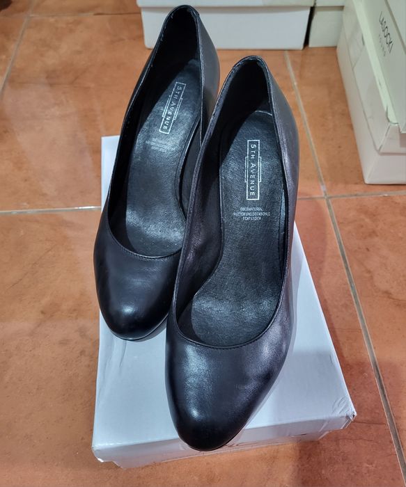 Vând pantofi damă piele naturală