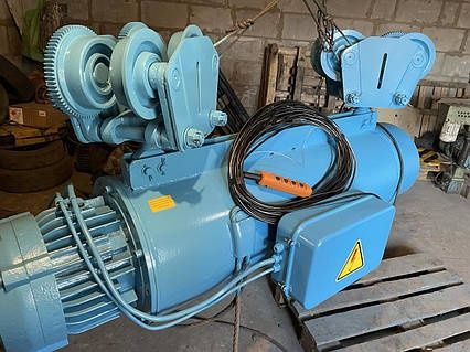 Принимаю тельферы