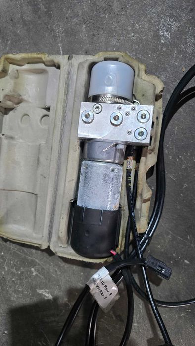 pompa hidraulica portbagaj electric Mercedes A1648002248 ML W164 ML320