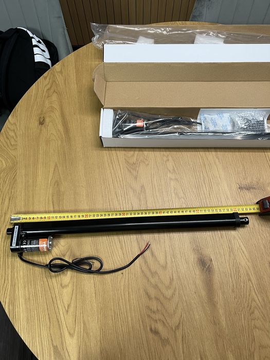 Actuator liniar 12V, cursa de 500mm,forta impingere/tragere 1000N