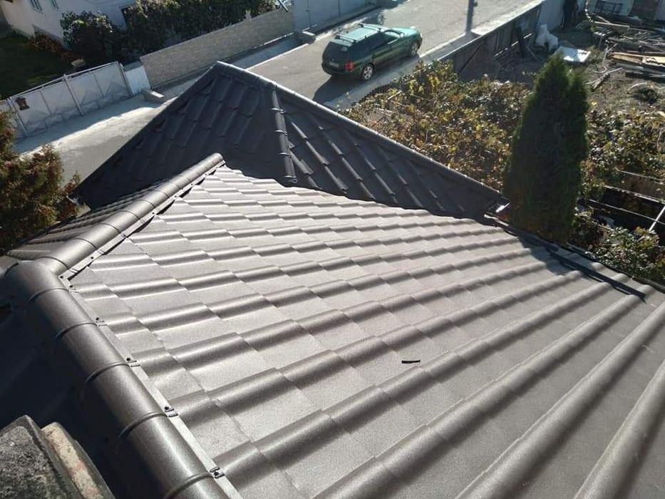 Executam acoperisuri de A la Z si reparatii de Urgenta