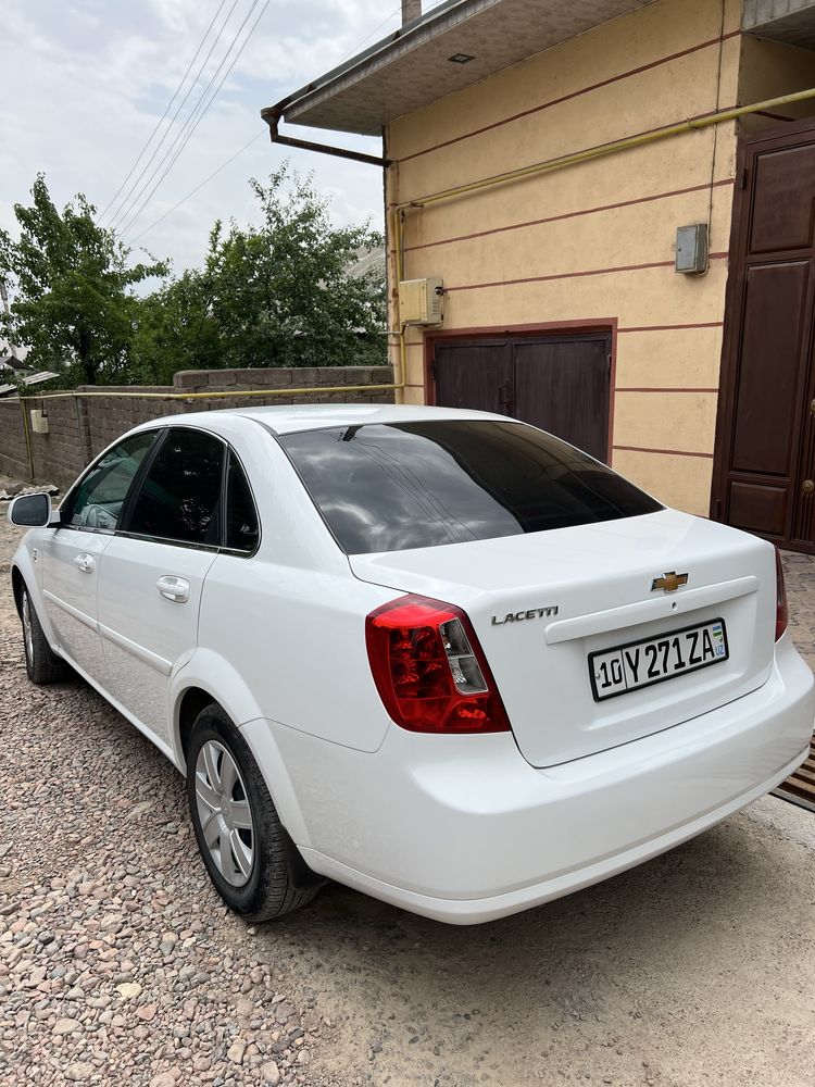 Gentra sotiladi . 2022-yil 32000 km yurgan