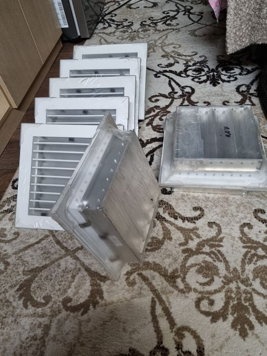 Решётка вентиляционая приточная 25×25см.