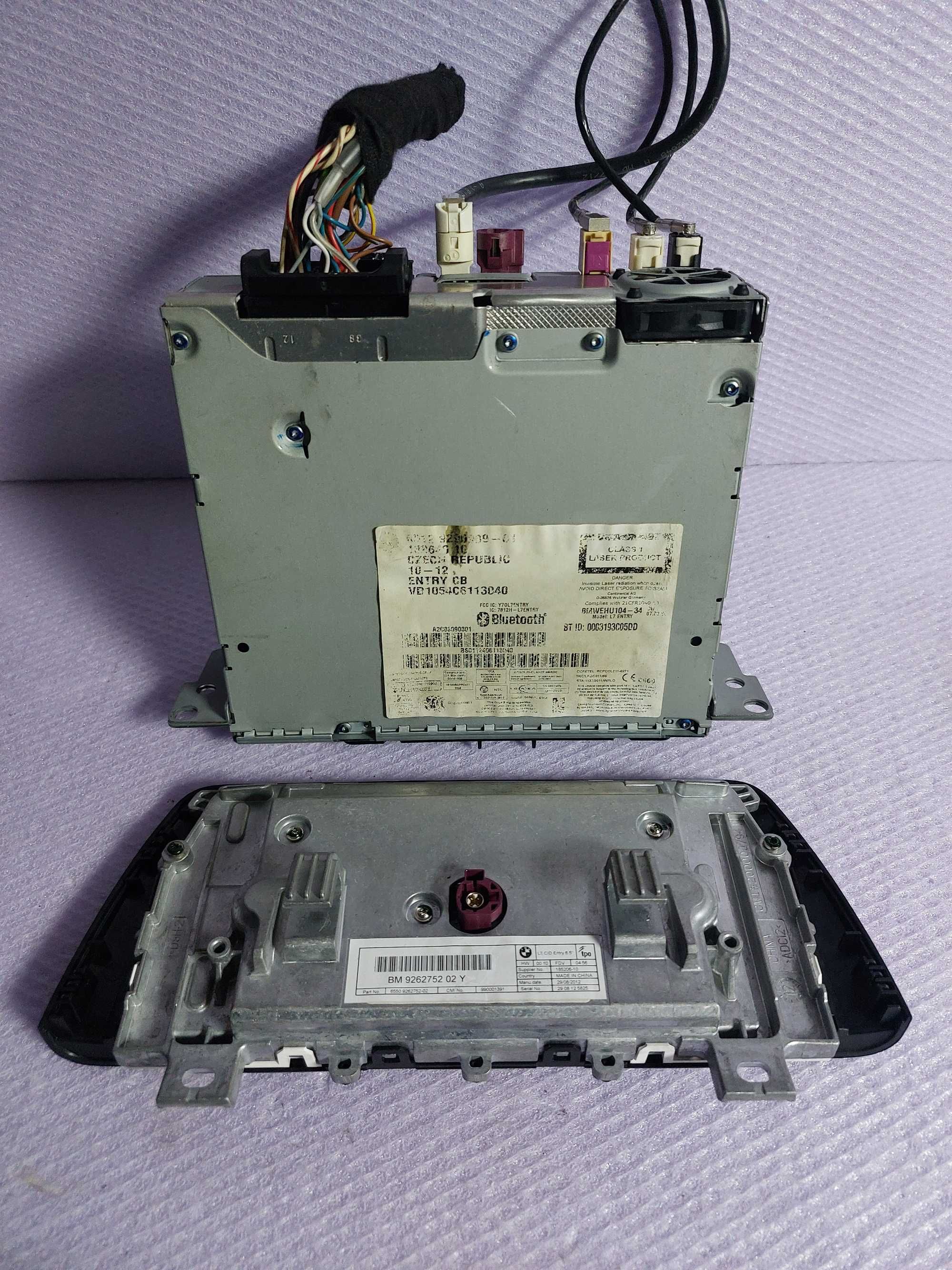 Radio CD Player cu Bluetooth si Display bord BMW F20