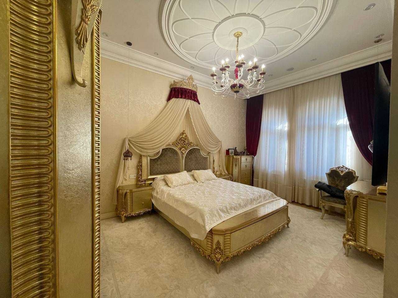 V1184 ПРОДАЕТСЯ_ДОМ на Махалля Амира Темура 10 соток 8 Комната