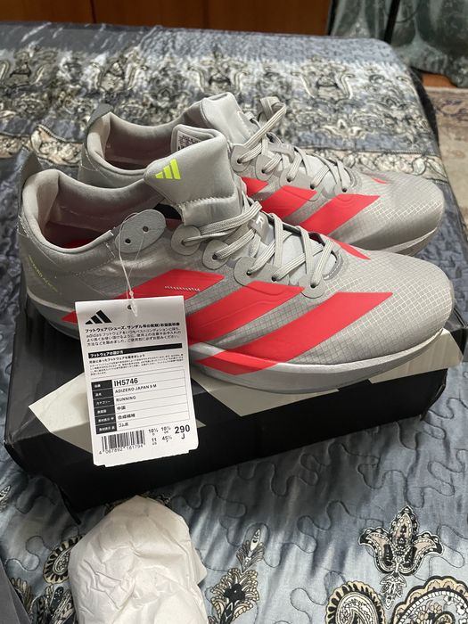 Adidas кроссовки