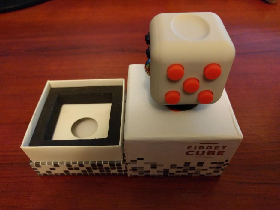 Cub fidget antistres la cutie (fidget cube)