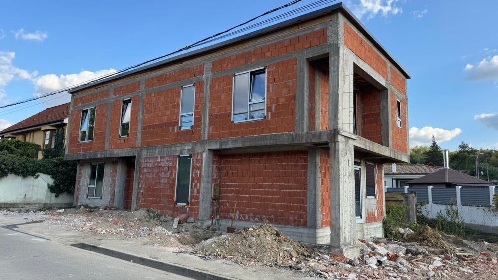 Constructie noua de vanzare