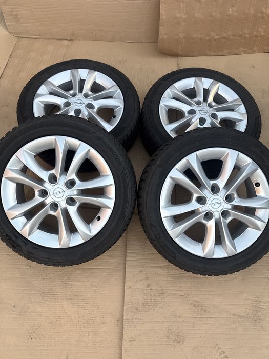 Оригинални джанти.  Opel 16” 5x110 ET40 с зимни гуми Hankook 195/55/16