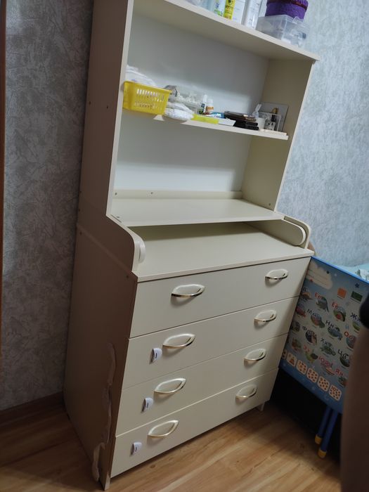 Срочно!!! Детский пеленальный комод с полкой