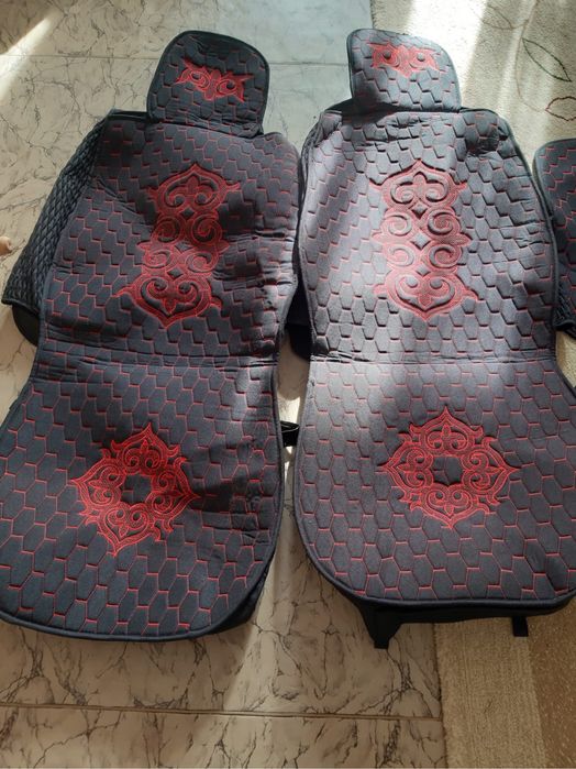 Продам чехол от лада гранта и коврик для панели