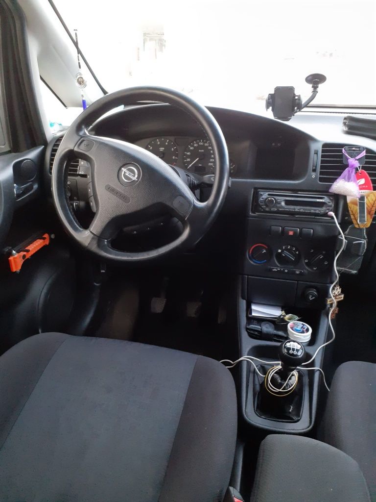 Opel zafira 1.8 !