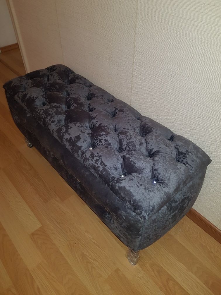 Продам новый пуфик для прихожей