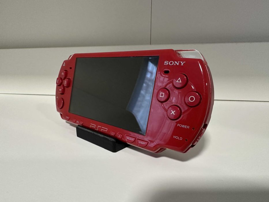 Sony PSP 2000 Deep Red Modata (plus accesorii)