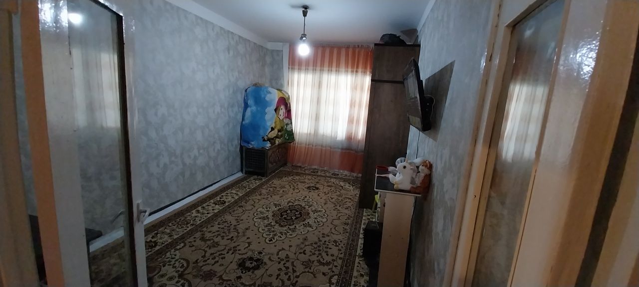 Срочно продаю свою 1/² квартиру  Галарейка