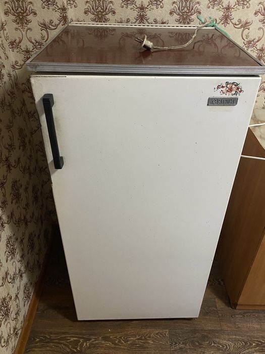 продам холодильник