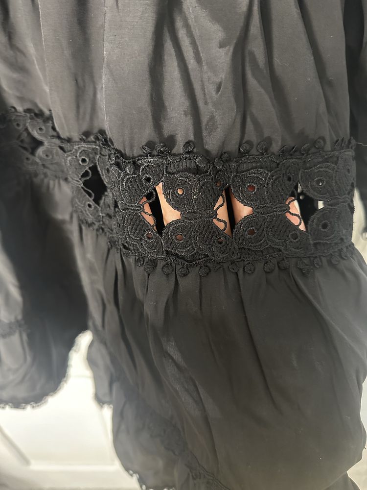 Черна дамска рокля