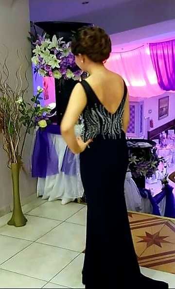 Черна официална рокля с камъни