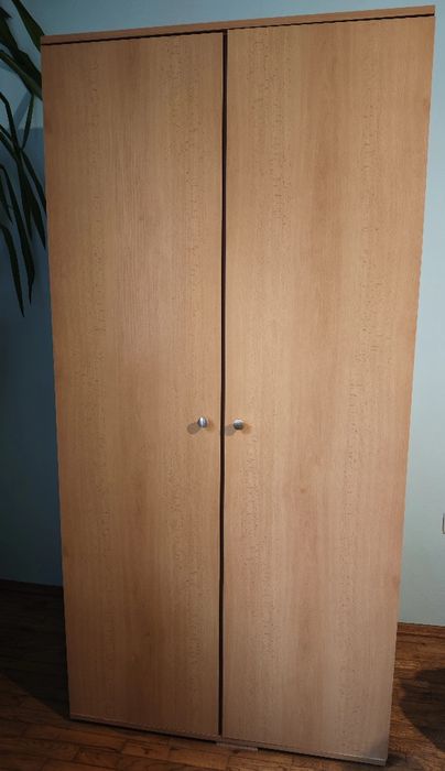 Гардероб, легло (приста) с ракла