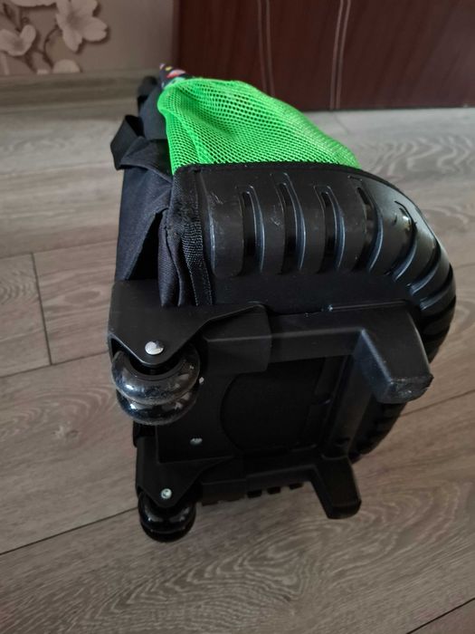 Ученическа раница с вградени колела и телескопична дръжка Маинкрафт