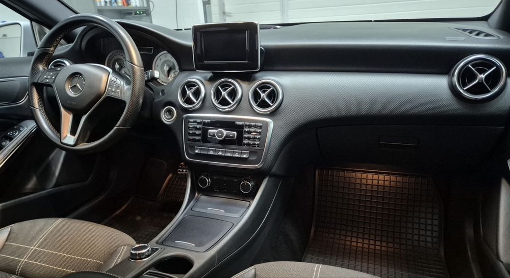 Mercedes Benz A180 1.6 Turbo Benzina