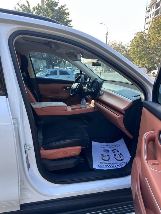 Leapmotor c 16 gibrid