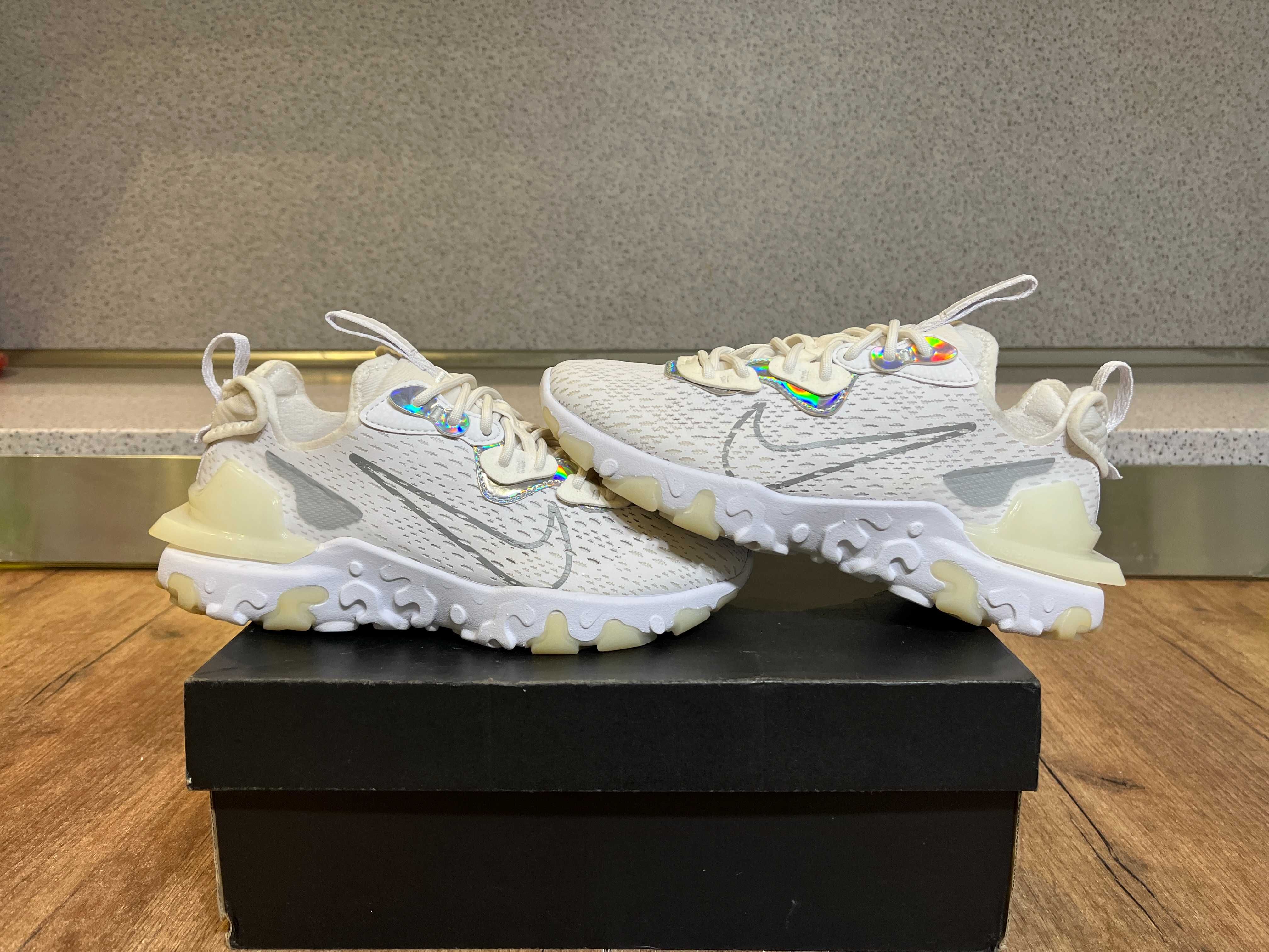 ОРИГИНАЛНИ *** Nike React VisionWhite Particle Grey