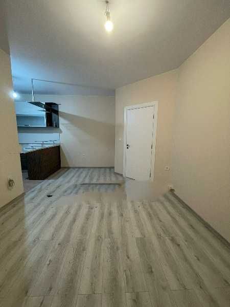 Продава се Двустаен апартамент в Бургас, Лазур - 70 кв.м за 2215 €/кв.м - Снимка #1