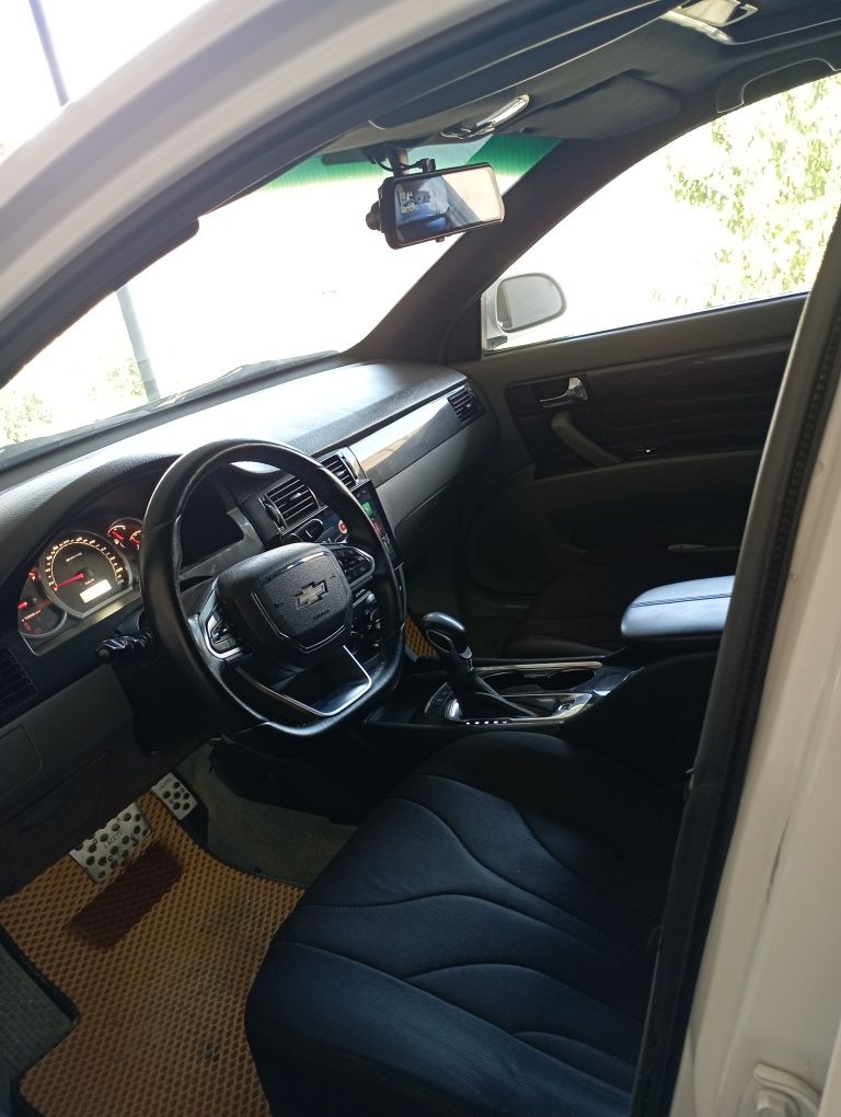 Lacetti 1.8 avtomashinasi sotiladi