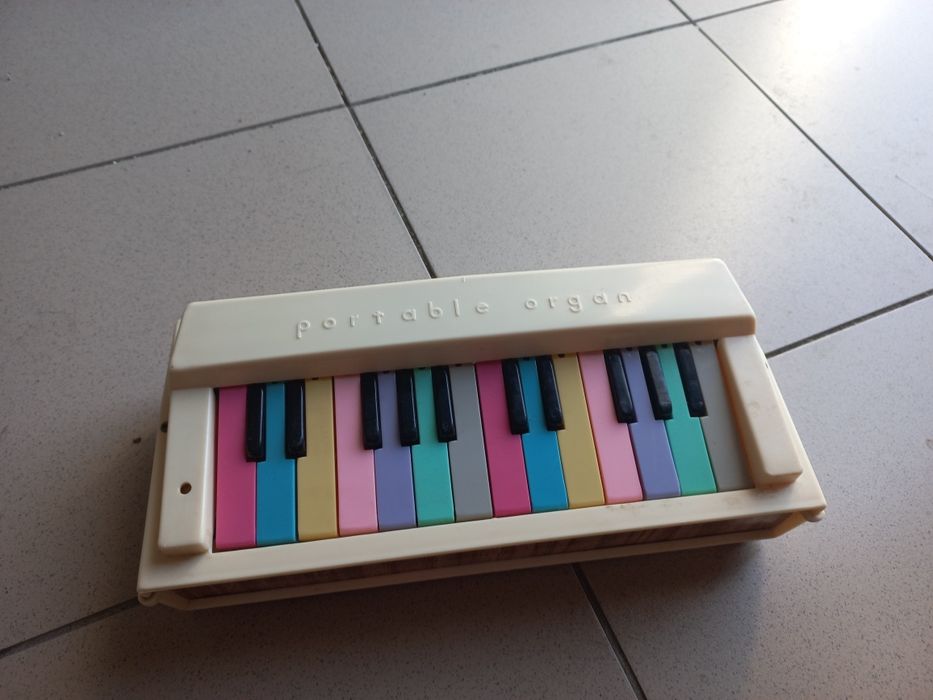 Pianina jucarie  vintage