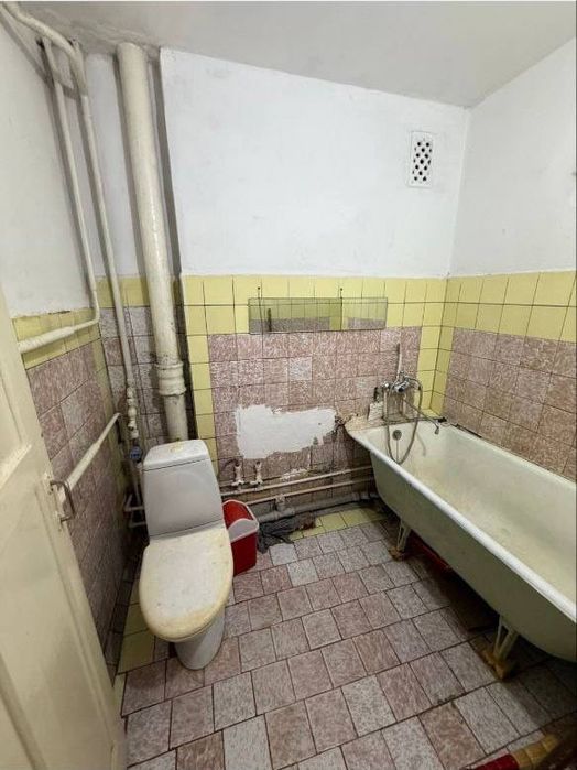 Чирчик 1 м/р Октябрь 2х 58 кв/м 33.000$ Бош толов ва паспорт бн Ипотек