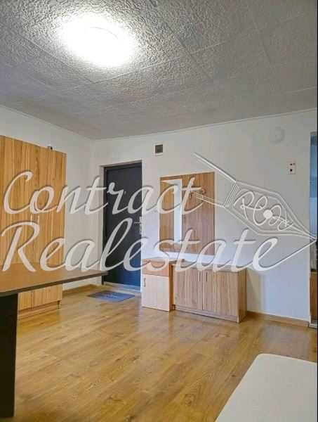 Дава се под наем Едностаен апартамент в Варна, Червен площад - 30 кв.м за 178.5 € - Снимка #2