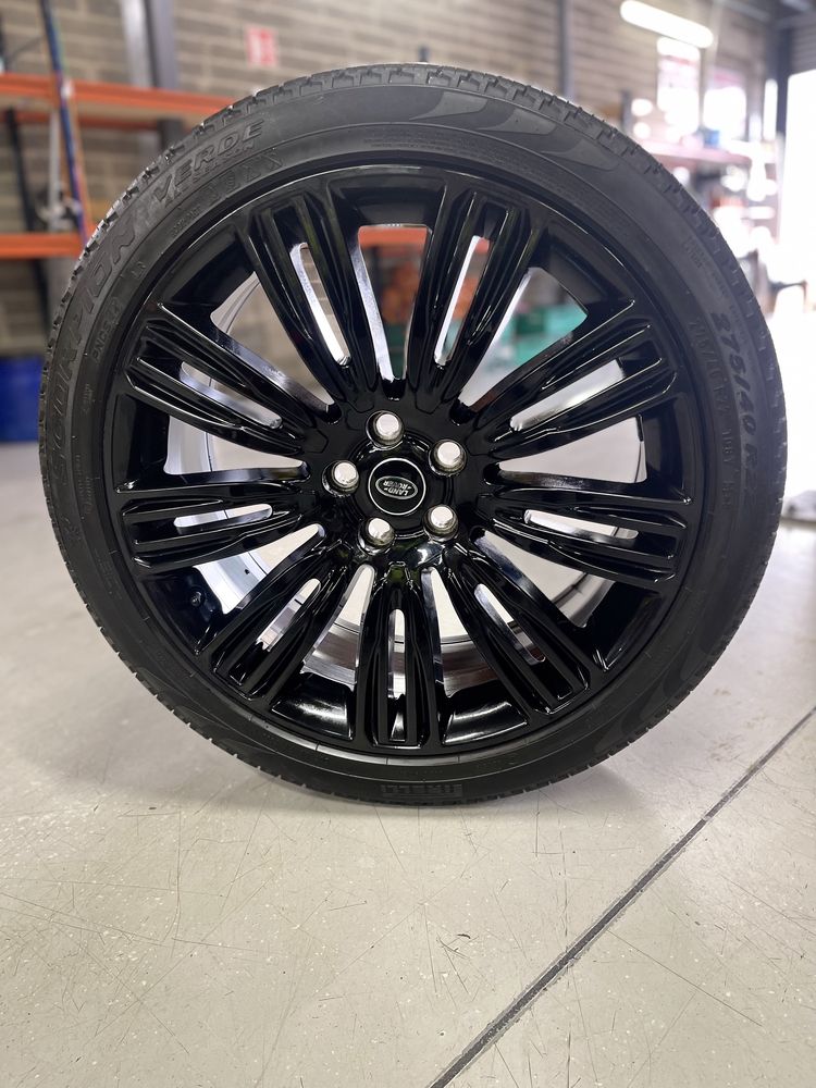 Jante Range Rover Sport R22 L494 Originala Pirelli de vara 70%