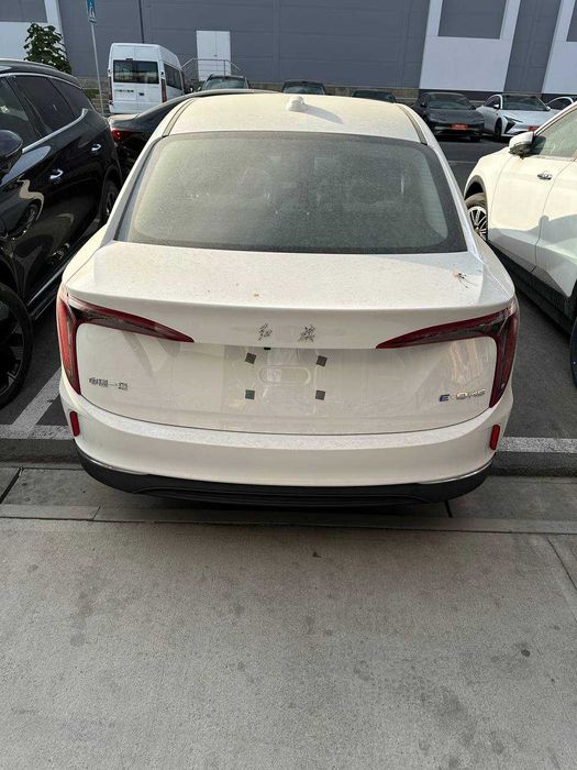 Hongqi e-qm5 peniasiz nasiya savdo