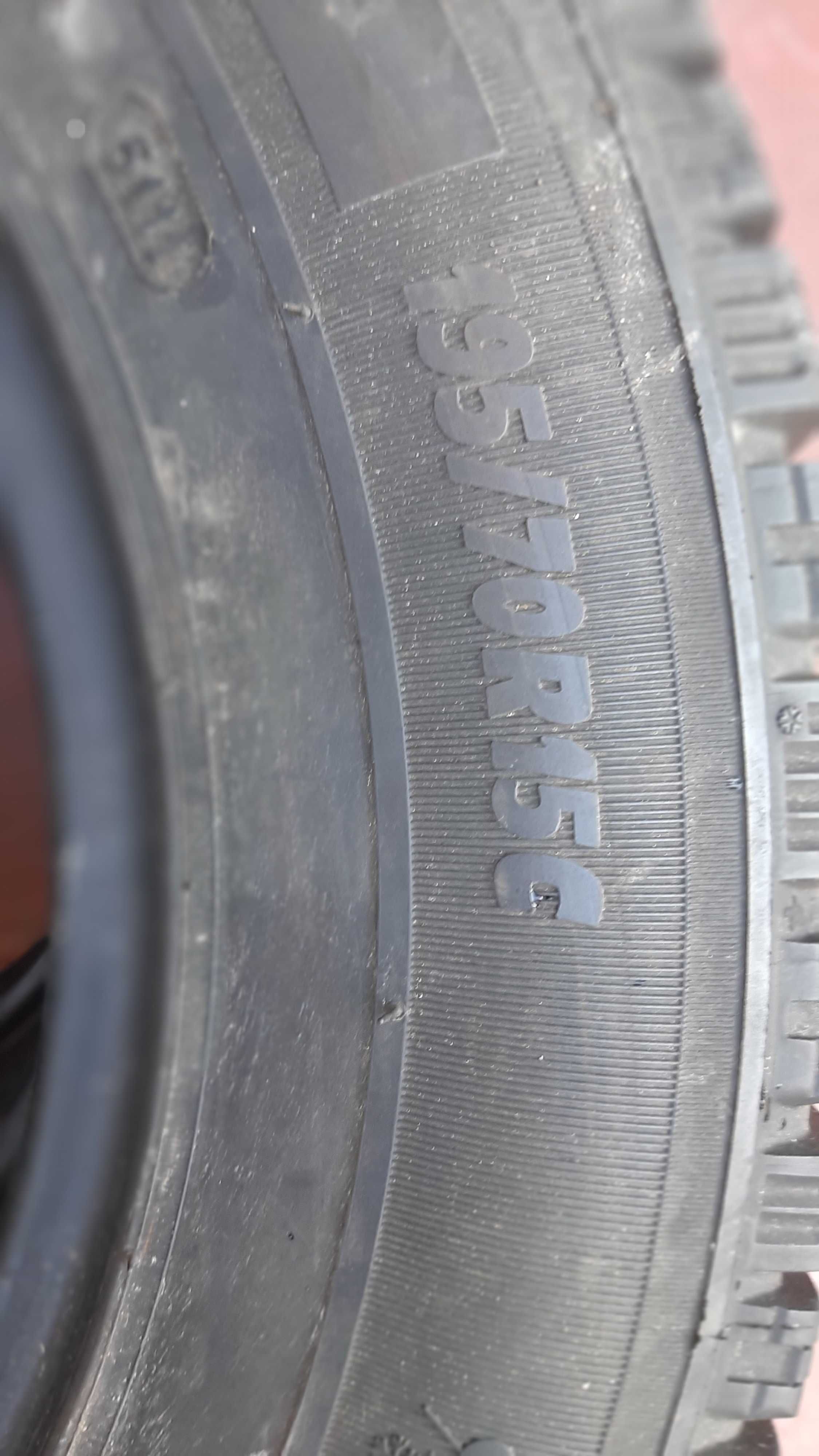 2 броя зимни гуми за бус 195 70 15 с Michelin 10mm