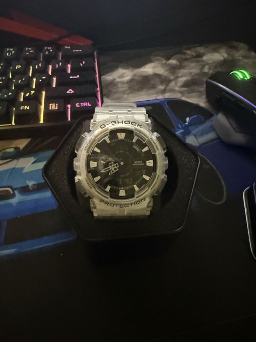 Часовник G-shock