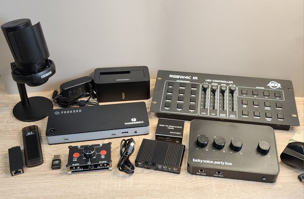 lot electronice (mic, net, dmx, keyboard etc)