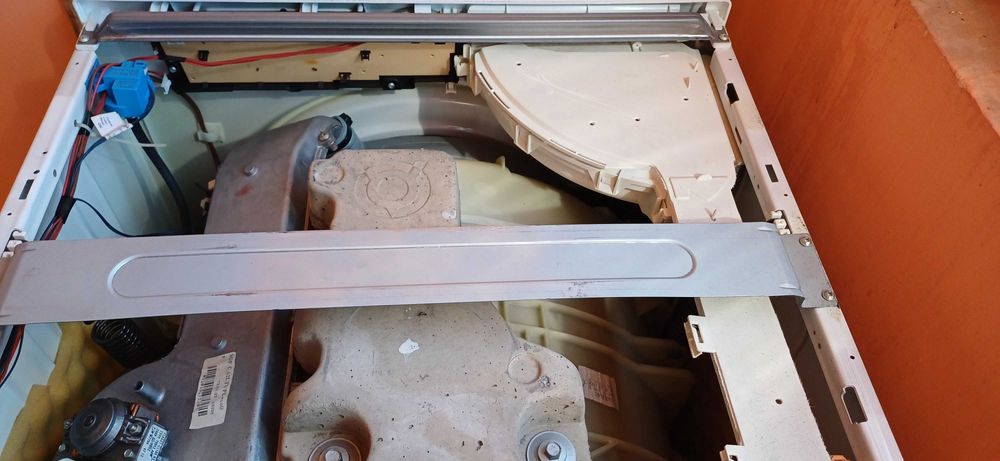 Пералня със сушилня  ARISTON , мод. WDD 9640 BX EU (за части)