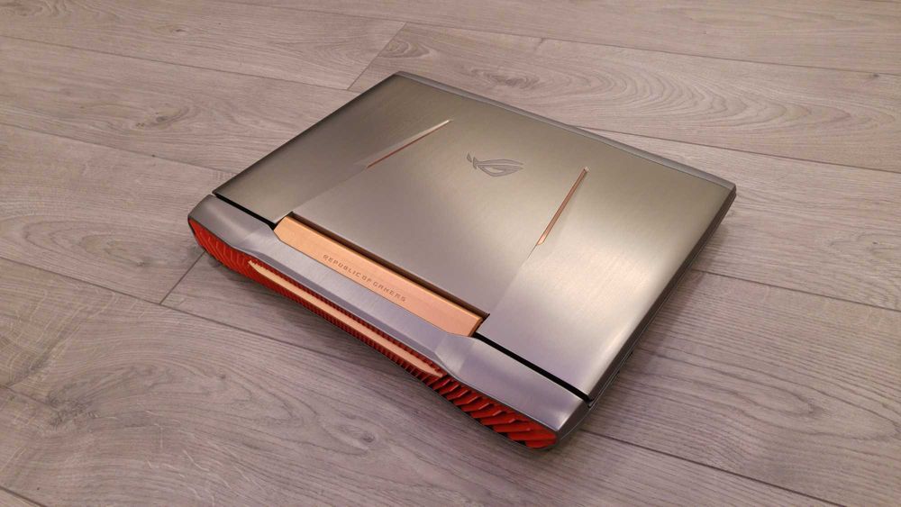 laptop gaming Asus Rog Strix, intel core i7- video 8 gb ,  17,3 inch