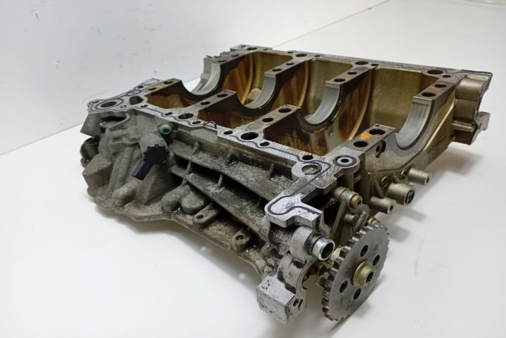 Semi baie ulei 2.4 fsi / 3.0 tfsi / 4.0 tfsi 06E103032 Audi A6 4F/C6