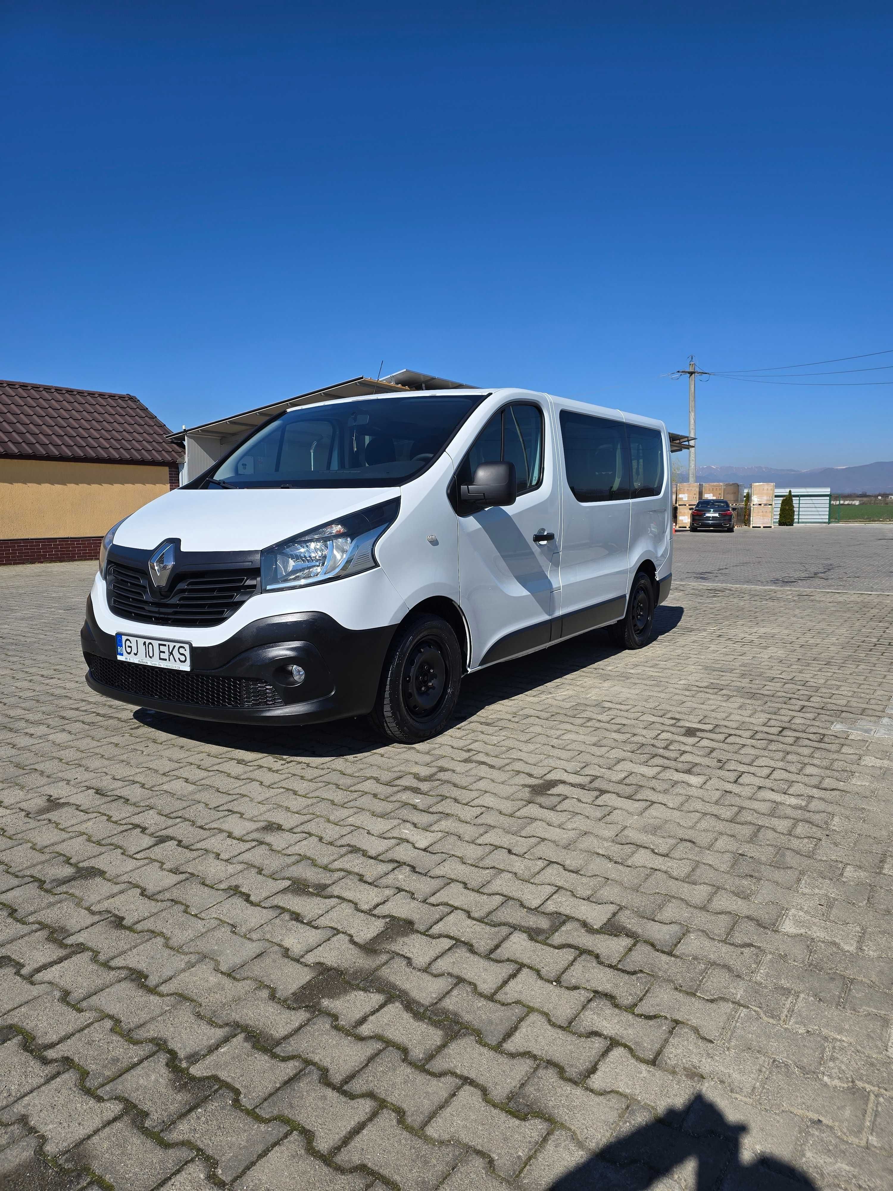 Renault Trafic 8+1 proprietar de noua