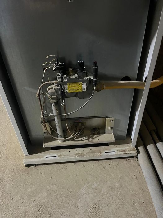 Напольная еечь в хорошем состоянии