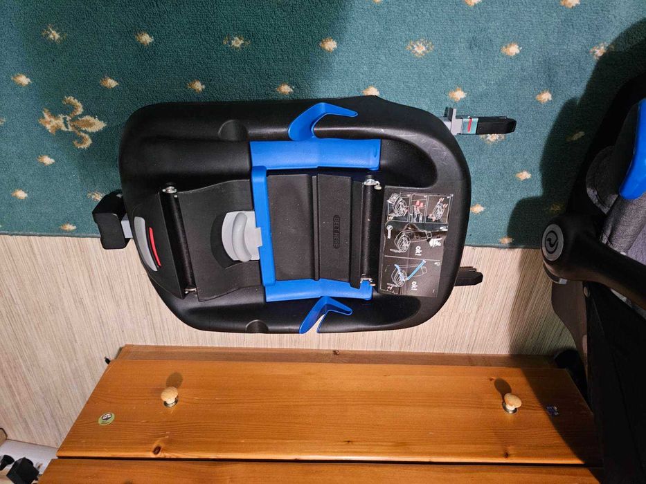 Кошче за кола с изофикс база