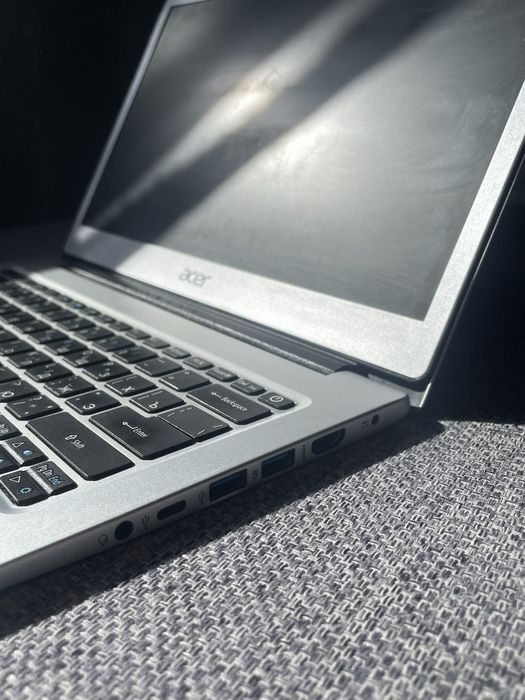 Продаю Acer Swift SF113-31