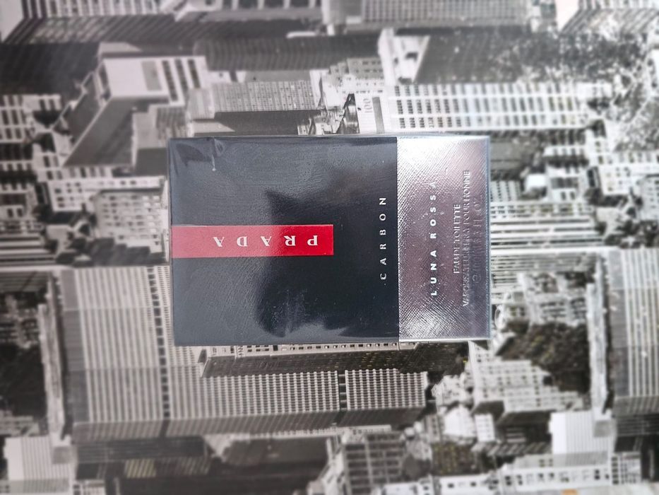 Prada Luna Rossa carbon