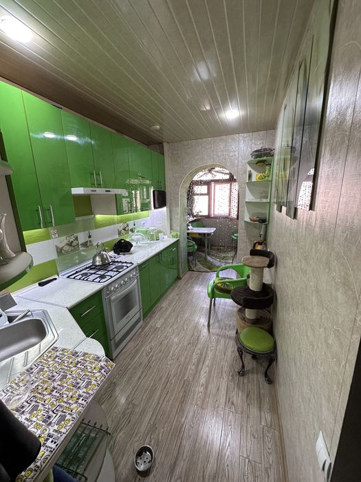 3/4/4 77-серия Феруза , с ремонтом мебель техника + Парковка. СВОЯ