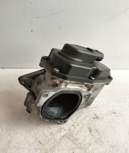 Supapa EGR 2.0 tdi CBB CBA CFF 29007935 Volkswagen VW Passat B7 seria