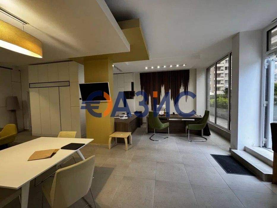 Офис 83 м2 в комплекс "Перла" на 1 етаж, България, Бургас, 164 500