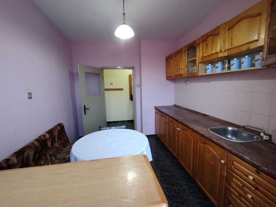 Апартамент в центъра на Бяла Слатина .