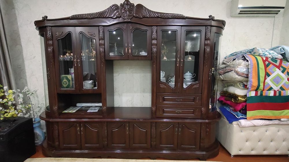 Сервант, горка, стенка